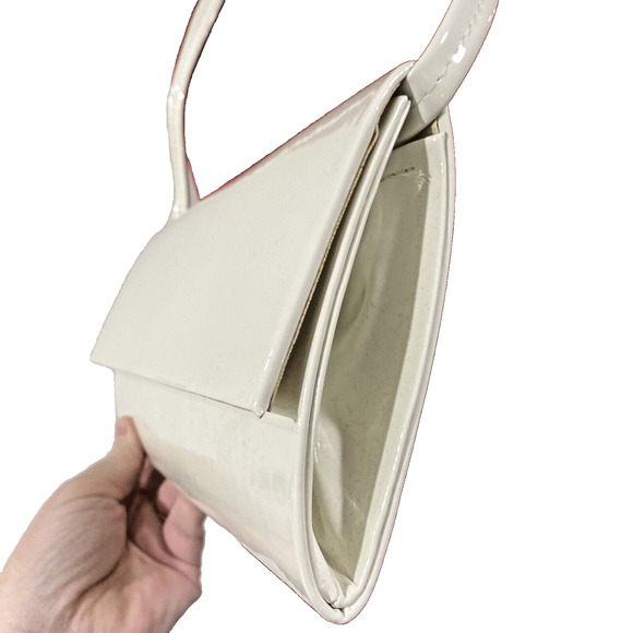 White Patent Clutch Purse Converts To Shoulderbag Sleek Mid Century Modern Look - Picture 6 of 9